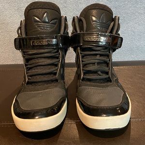 Addidas Basketball Shoe